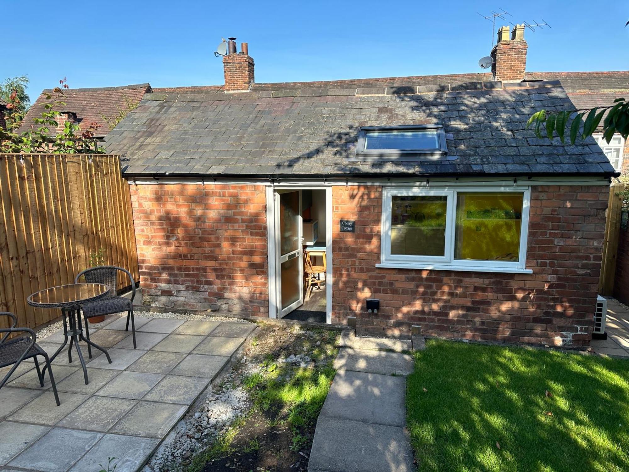 Cherry Cottage Retro Stay, Stourport Esterno foto